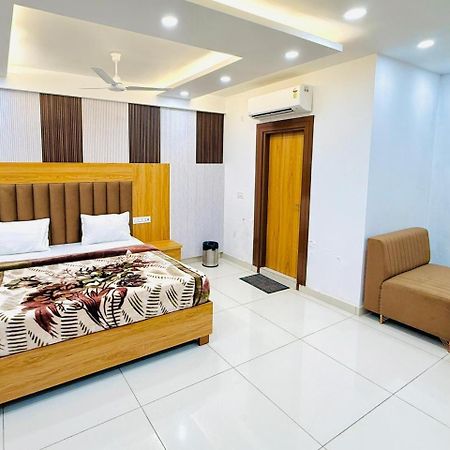 Hotel Swagat Residency Sohana Exterior photo